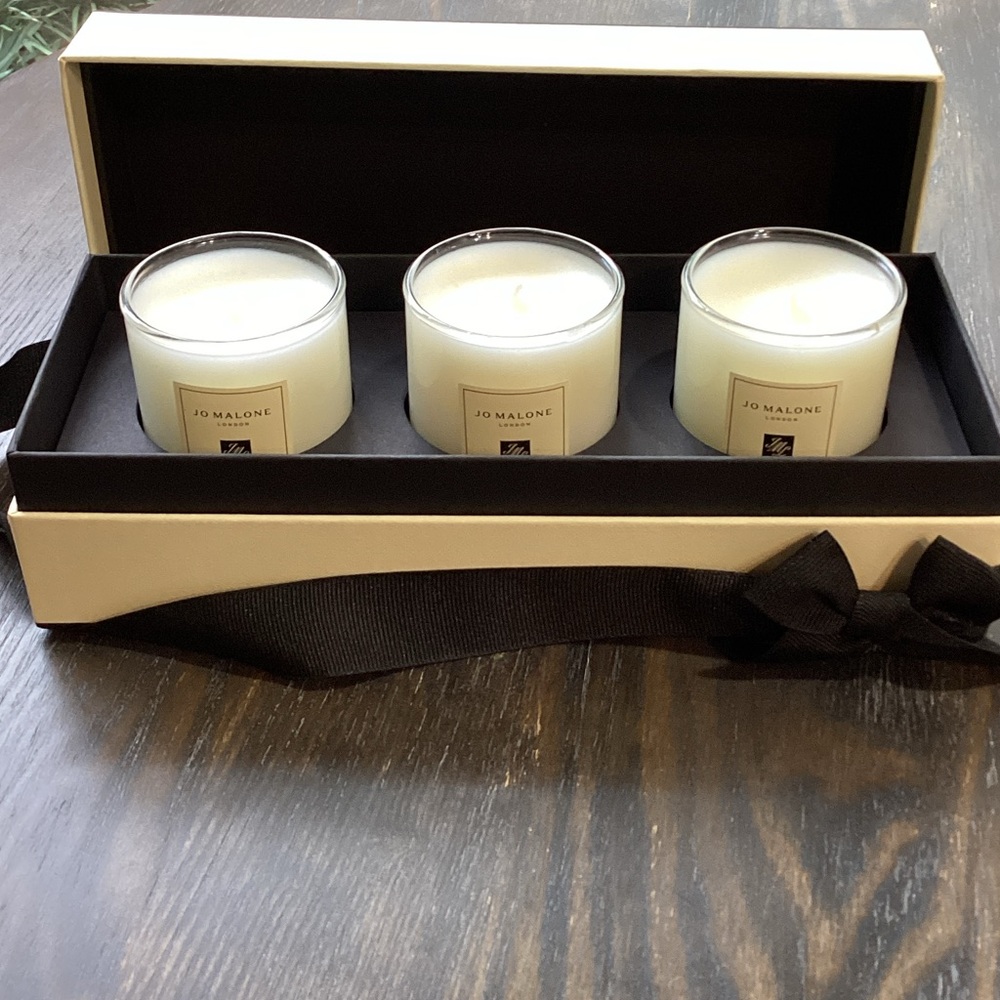 Jo Malone Set of 3 Small Candles in Box with Black Ribbon - Picture 2 of 9